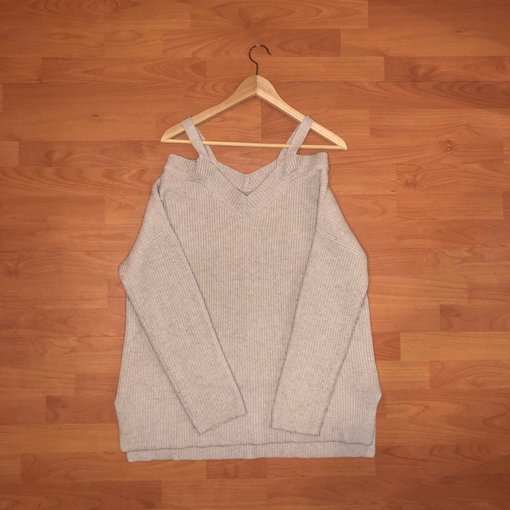 AllSaints Dasha V-neck (color: cream)